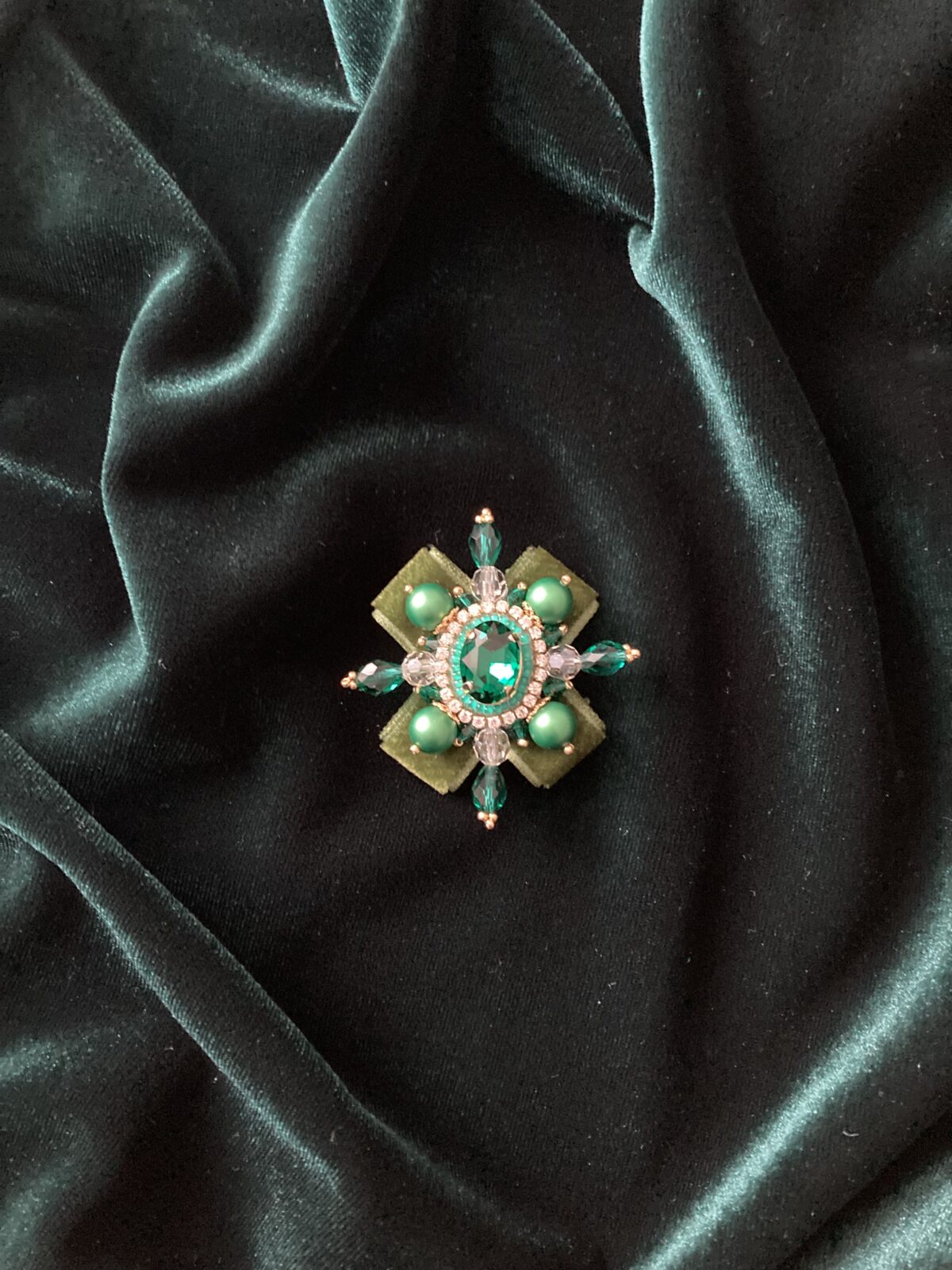 Broche-Dulouvet-Jardin luxueux